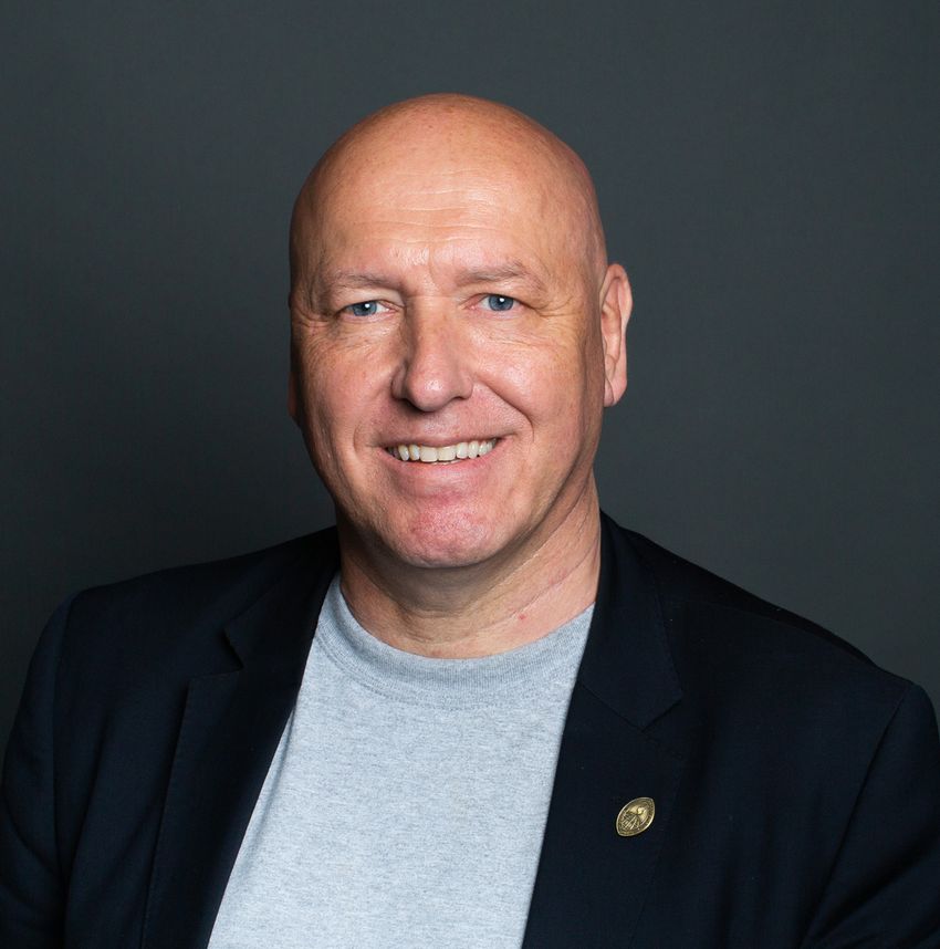 Headshot of Thomas Hartung